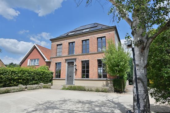 Charmante herenwoning met 4 slks en een ruime zolder