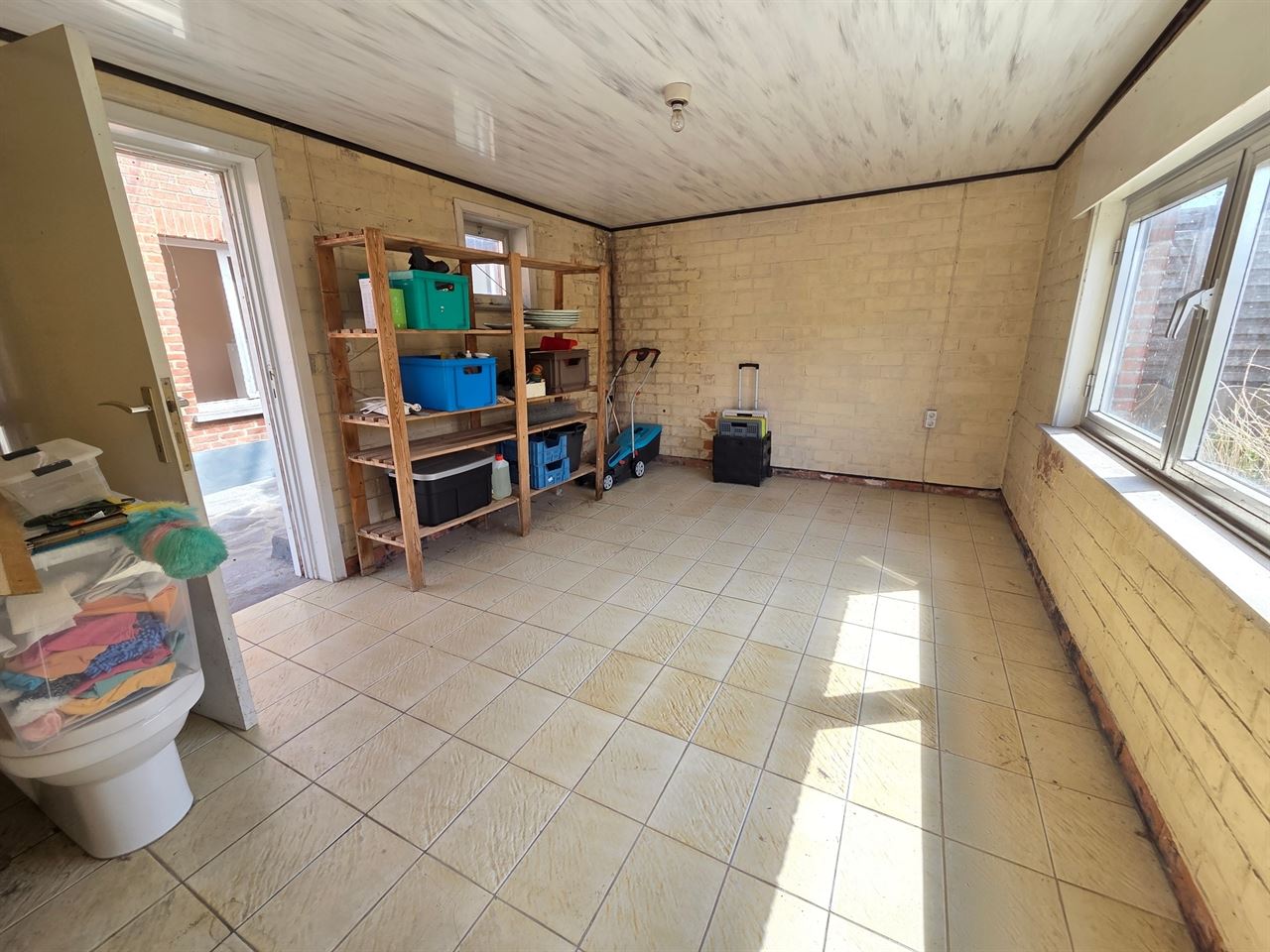 Te renoveren woning, rustig gelegen op een zuidgericht perceel van 581m²