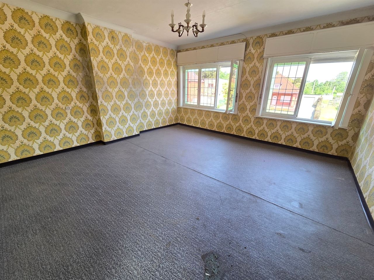 Te renoveren woning, rustig gelegen op een zuidgericht perceel van 581m²