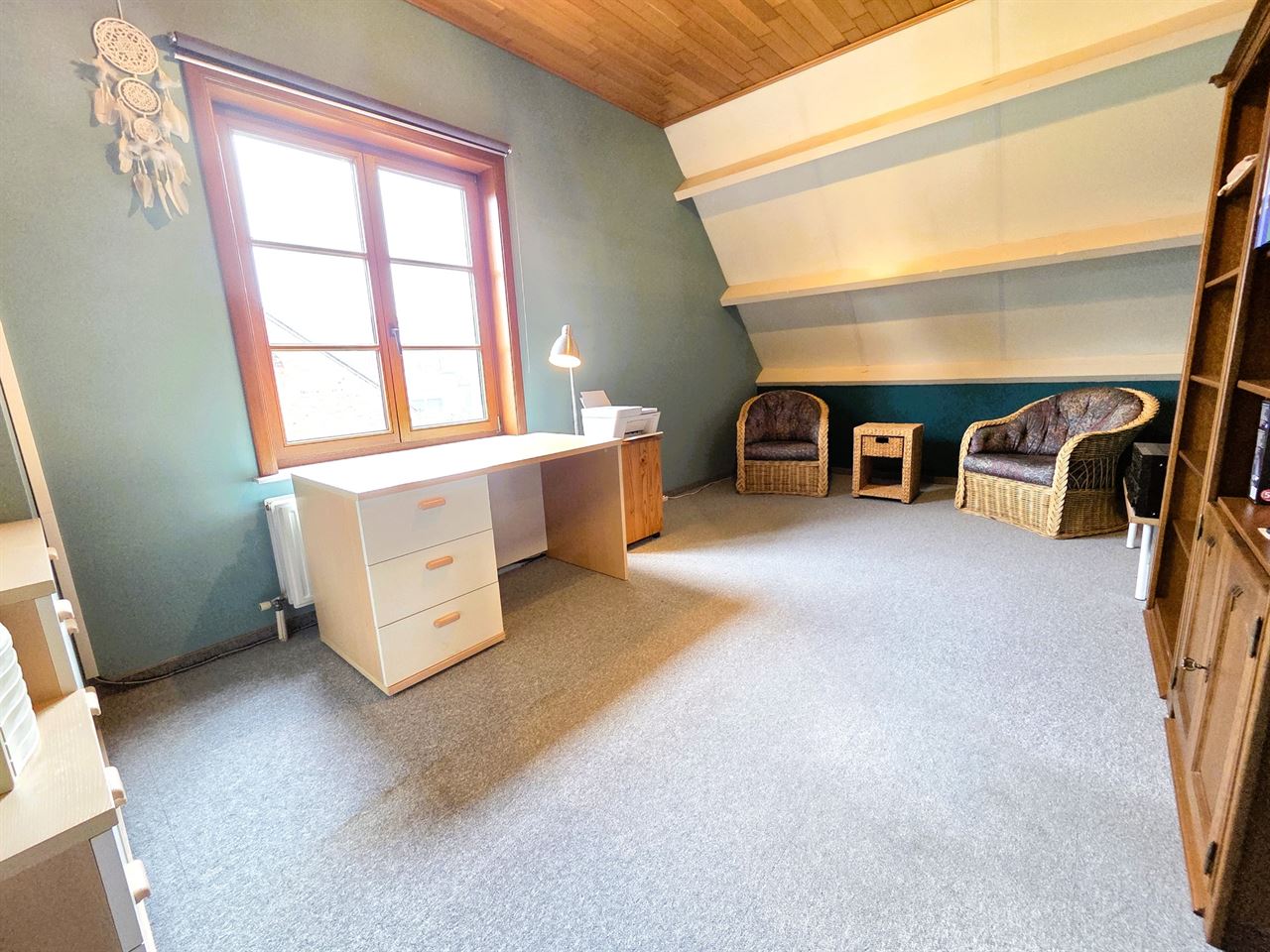 Stijlvolle woning met 4 slks op een perceel van 897m²