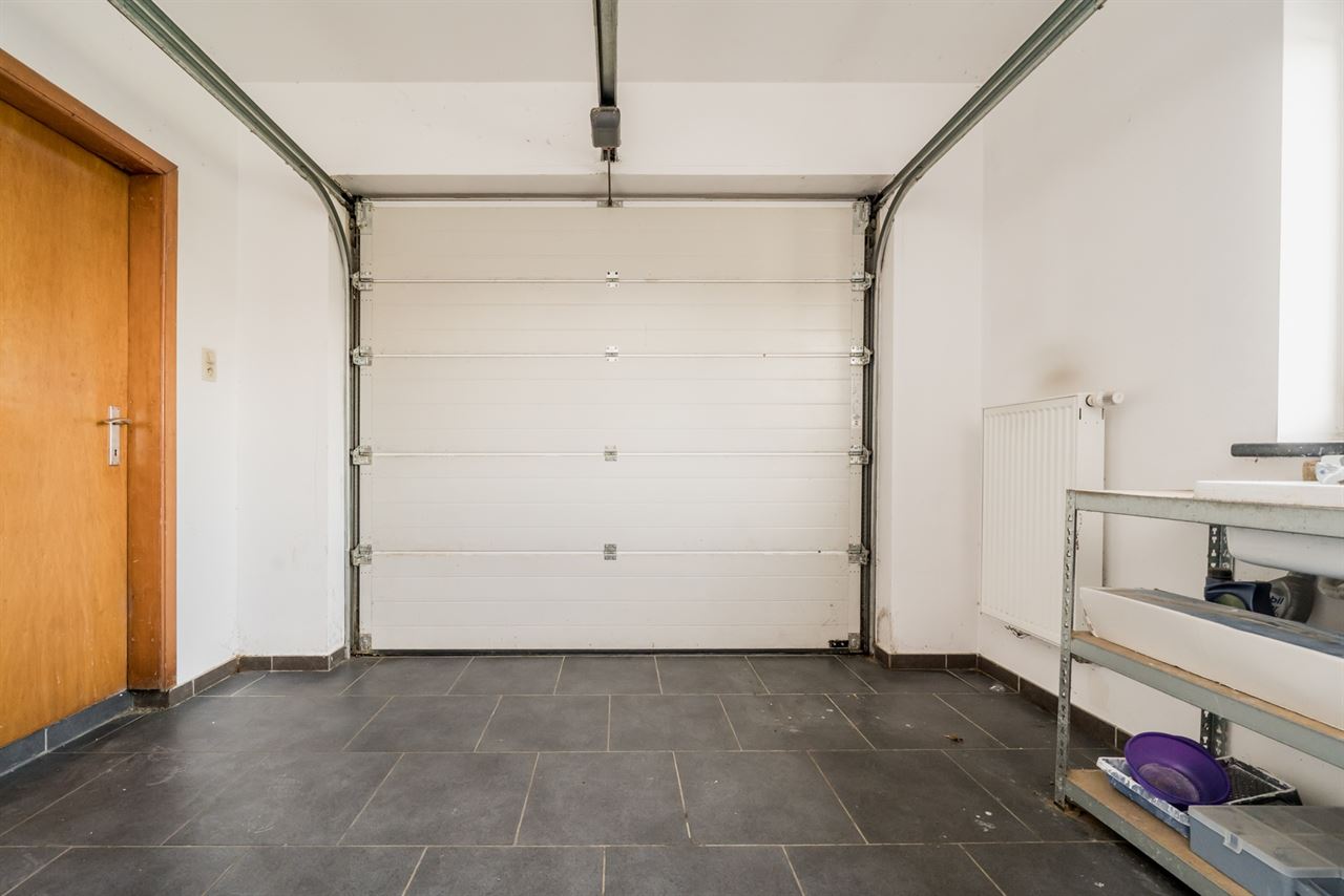 Zeer ruime woning met 6 slkm, ideaal voor een groot gezin of co-housing.