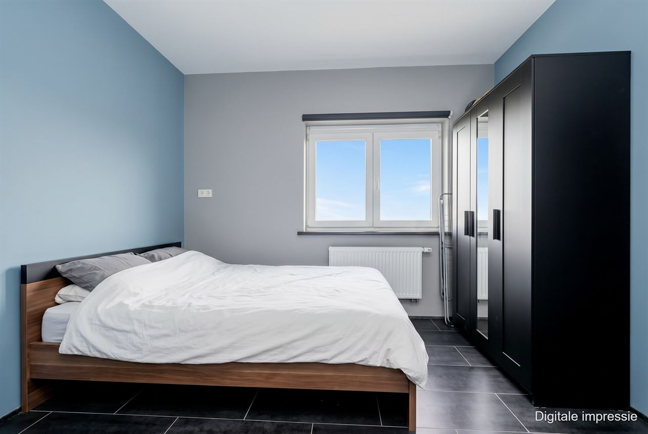 Zeer ruime woning met 6 slkm, ideaal voor een groot gezin of co-housing.