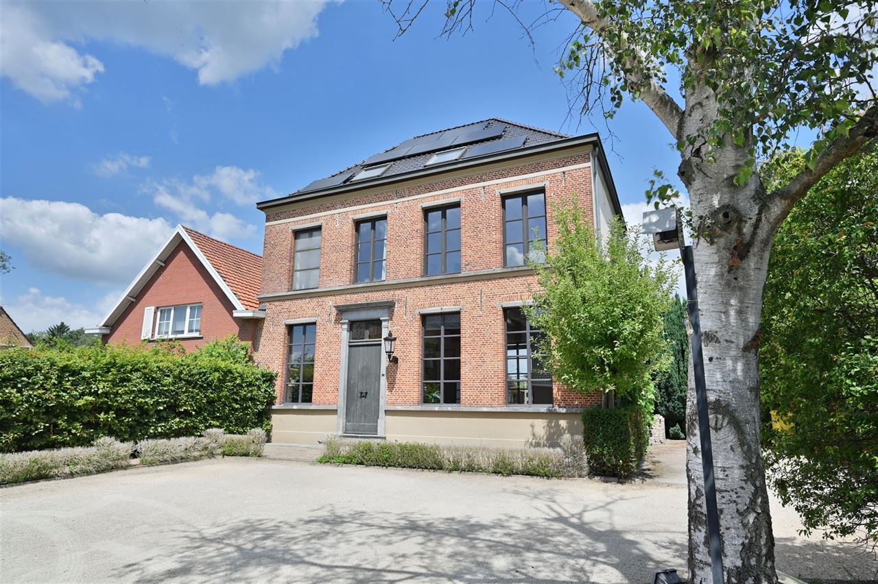 Charmante herenwoning met 4 slks en een ruime zolder