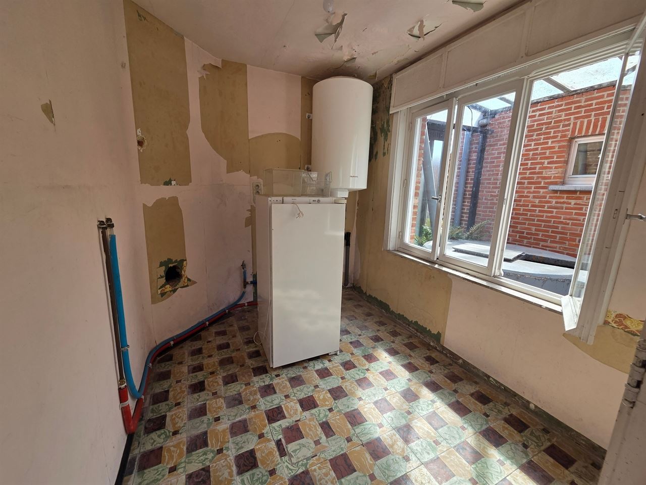 Te renoveren woning, rustig gelegen op een zuidgericht perceel van 581m²