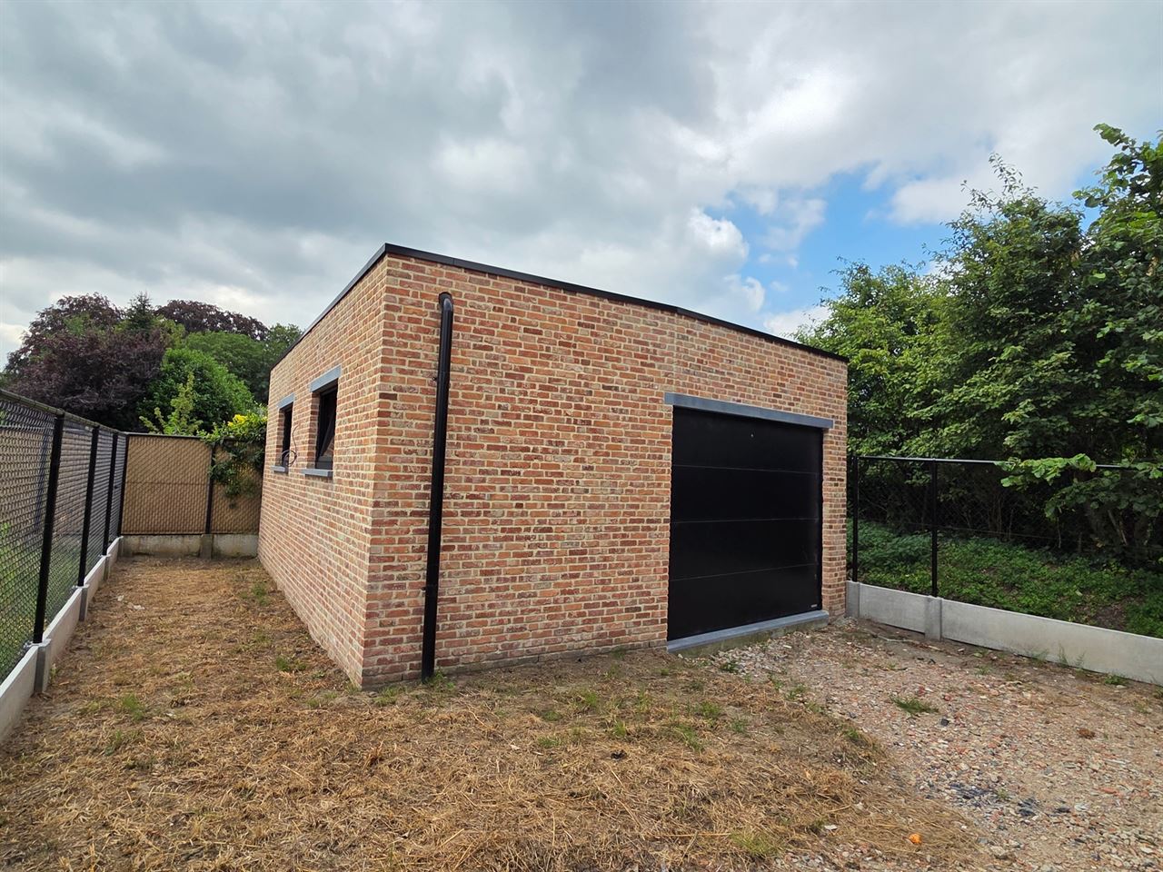 Prachtige, energiezuinige nieuwbouw woning te Keerbergen, gelegen vlakbij het centrum, winkels, scholen en openbaar vervoer.