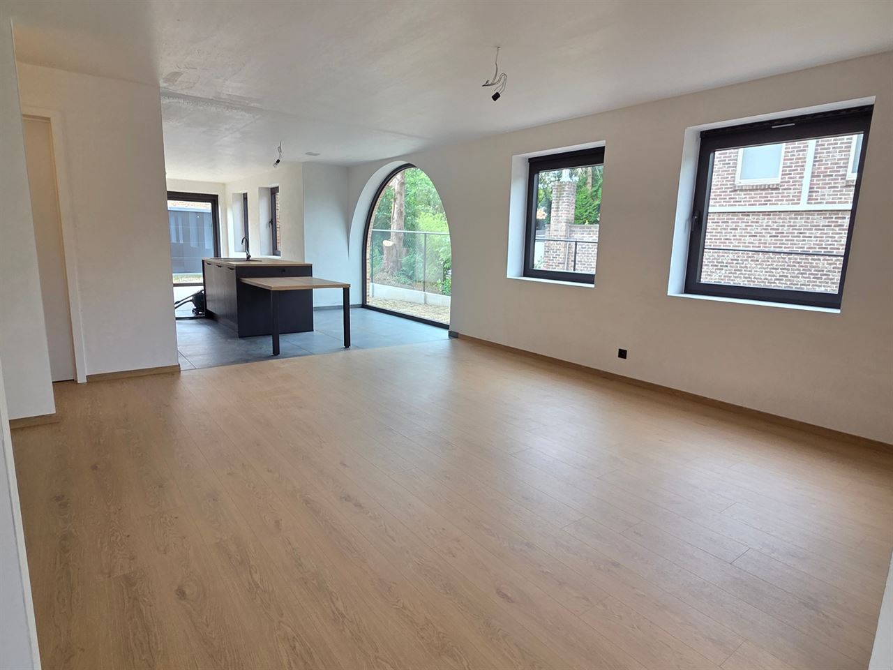 Prachtige, energiezuinige nieuwbouw woning te Keerbergen, gelegen vlakbij het centrum, winkels, scholen en openbaar vervoer.