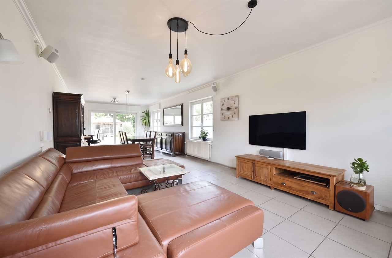 Statige landelijke woning met 4 slaapkamers op toplocatie – instapklaar en uitstekend gelegen
