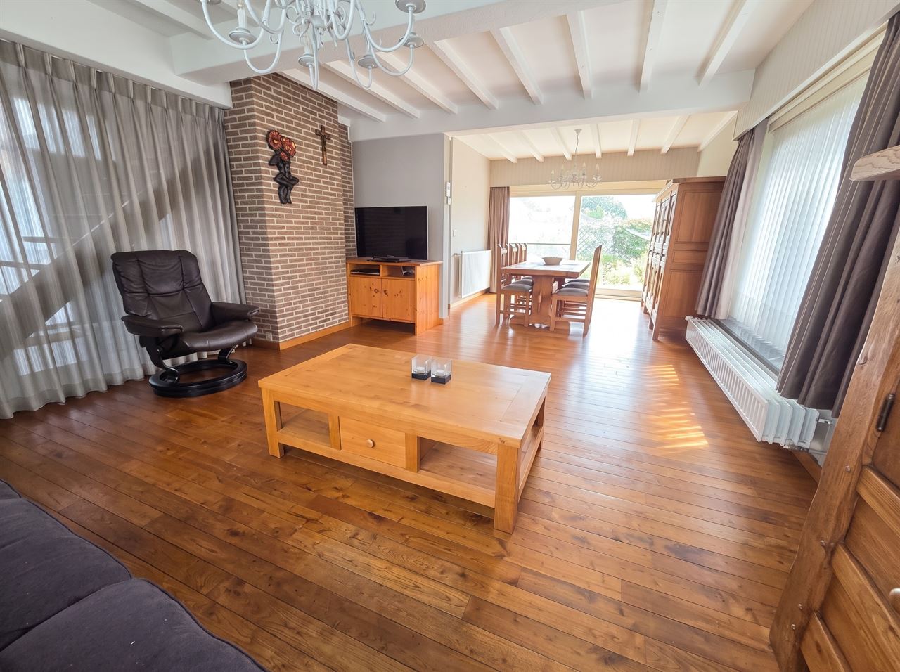 Instapklare, zeer goed onderhouden woning met 3 slks, in rustige straat