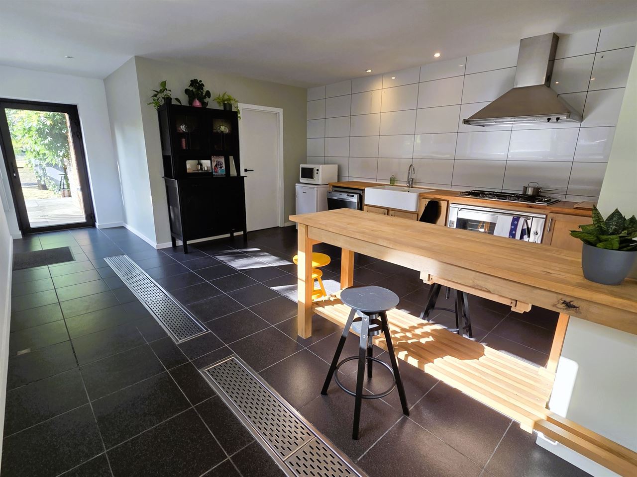 Charmante instapklare woning met zuidgerichte tuin op 1060 m²