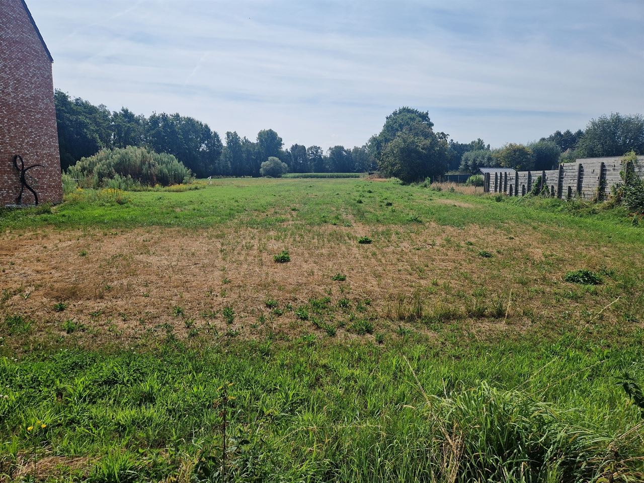 Uitstekend gelegen bouwgrond voor open bebouwing van 919 m²