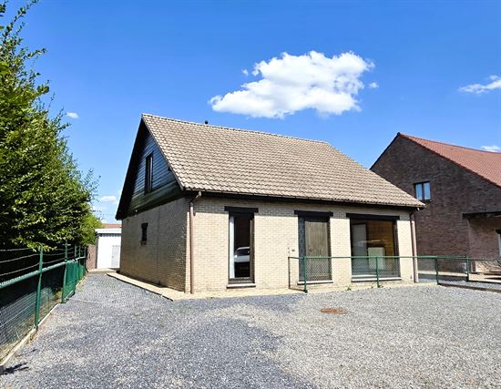 Instapklare woning, 5 slpk met groot bijgebouw van 112m²
