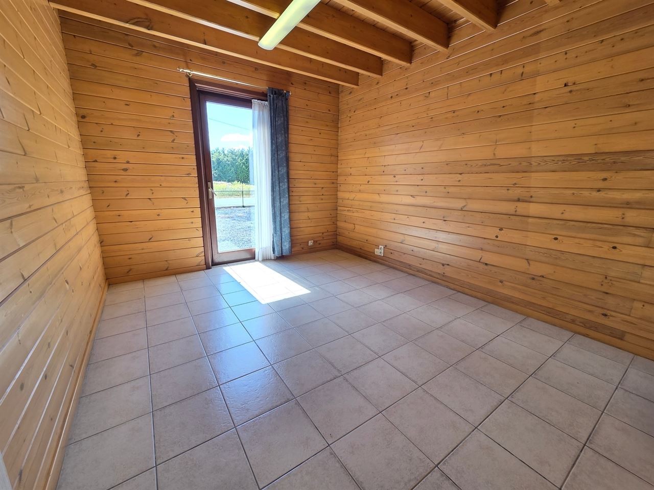 Instapklare woning, 5 slpk met groot bijgebouw van 112m²