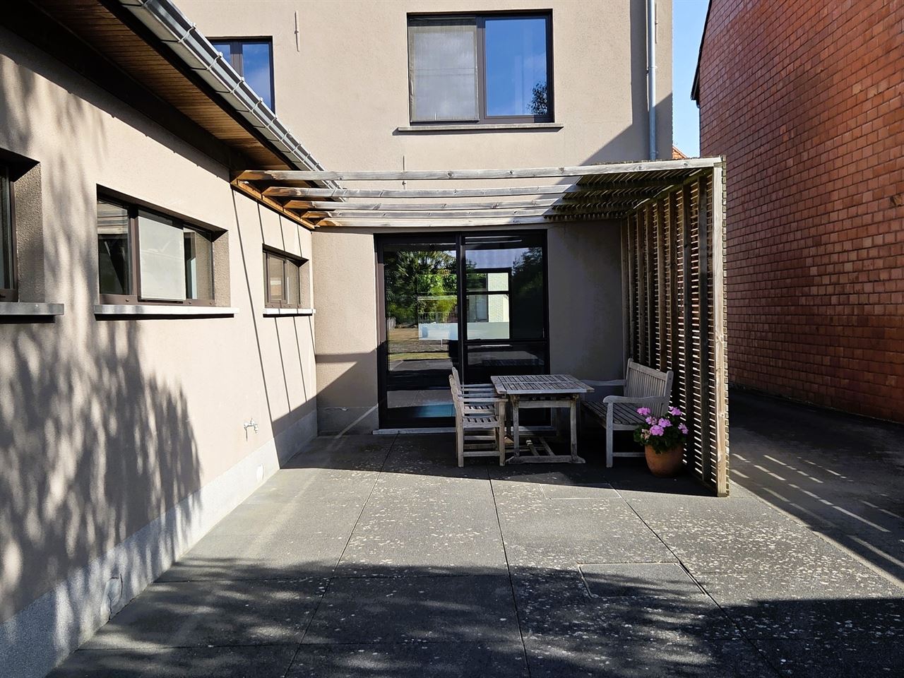 Charmante instapklare woning met zuidgerichte tuin op 1060 m²