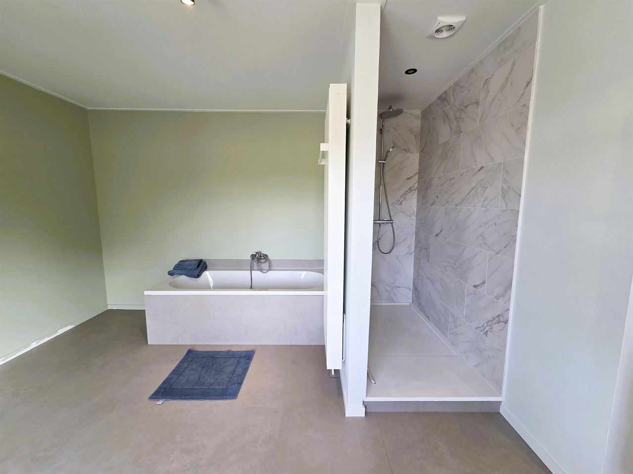 Charmante instapklare woning met zuidgerichte tuin op 1060 m²