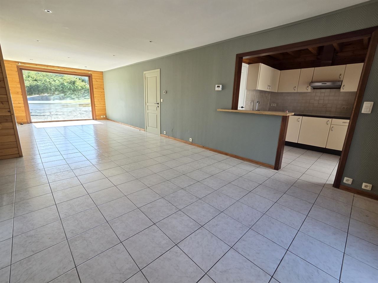 Instapklare woning, 5 slpk met groot bijgebouw van 112m²