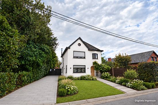 Veelzijdige woning met 5 slpks en bijgebouw van ca. 150 m²