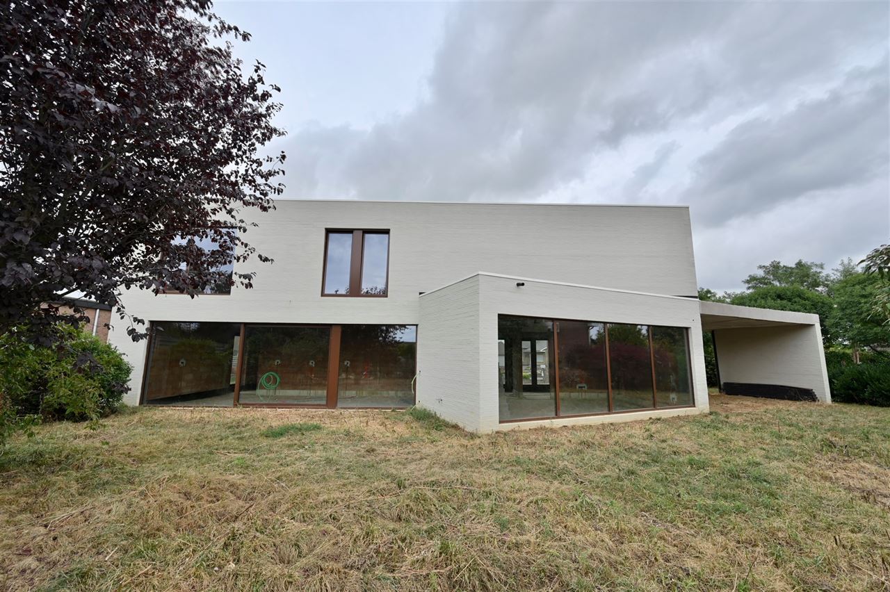 Casco-villa op 932 m²: creëer hier uw eigen droomwoning