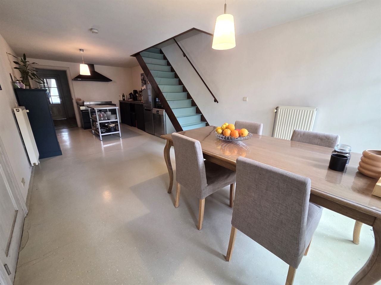 Ruime veelzijdige woning, 4 slpk met groot bijgebouw aan de Bist