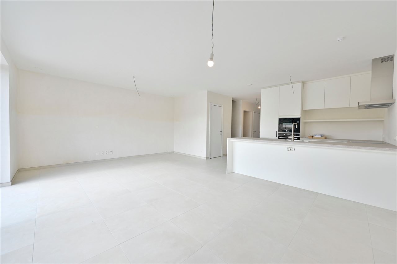 Moderne nieuwbouwwoning met 4 slpk en zonnige tuin