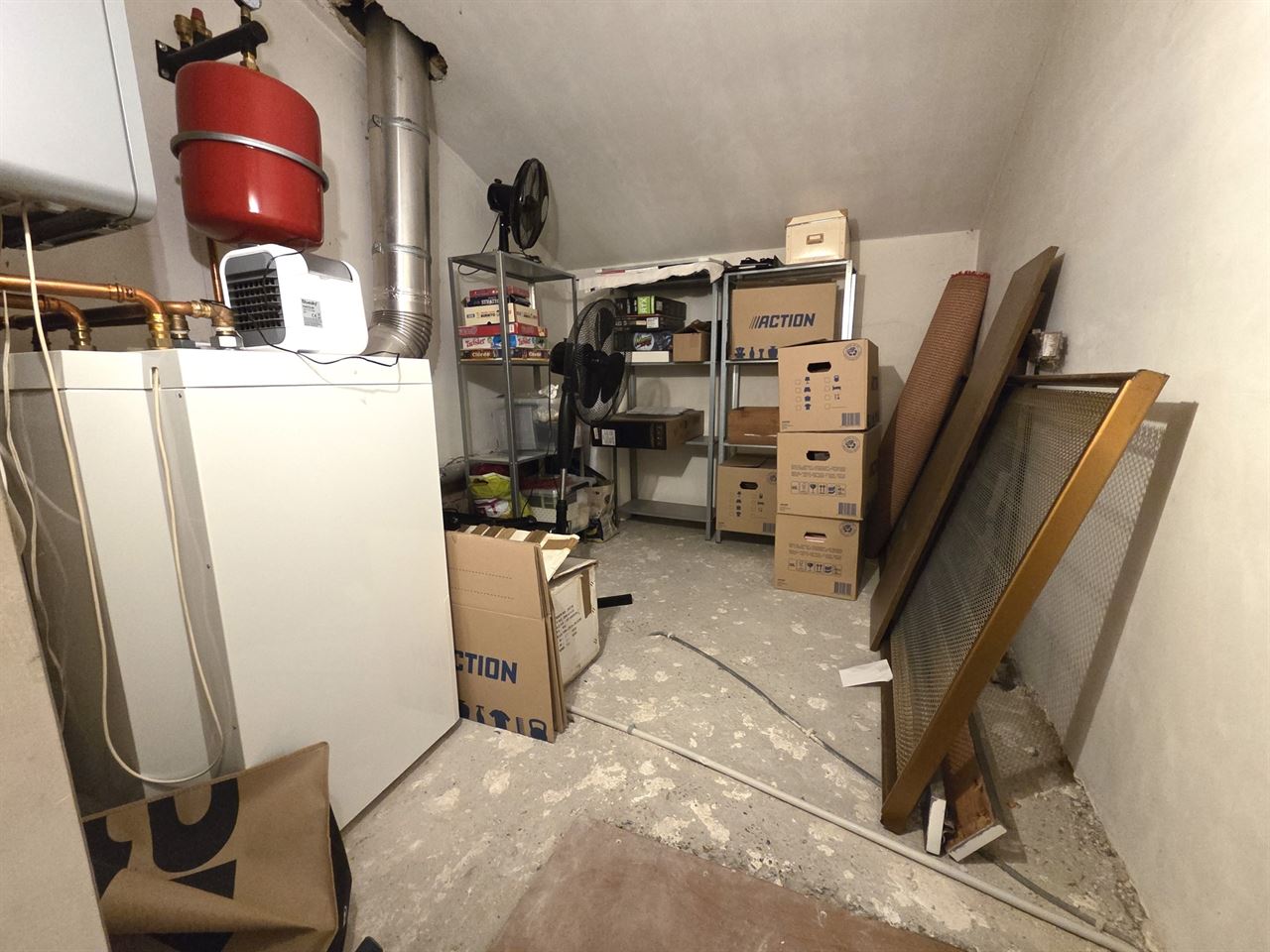 Ruime veelzijdige woning, 4 slpk met groot bijgebouw aan de Bist