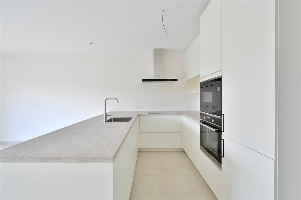 Moderne nieuwbouwwoning met 4 slpk en zonnige tuin