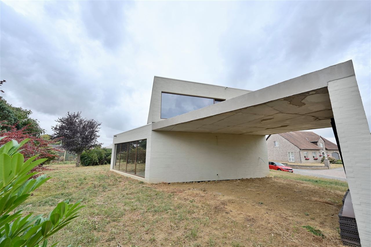 Casco-villa op 932 m²: creëer hier uw eigen droomwoning