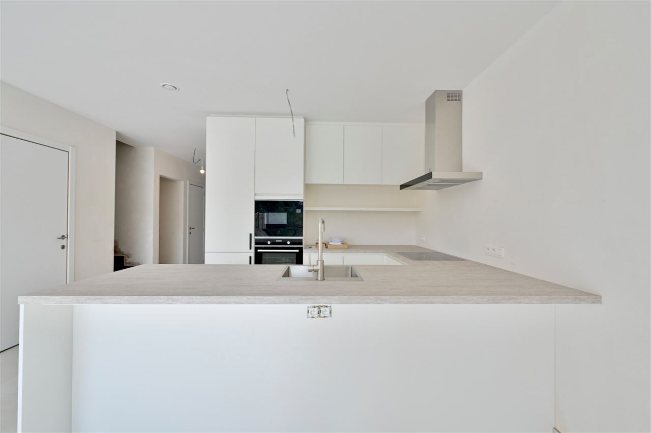 Moderne nieuwbouwwoning met 4 slpk en zonnige tuin