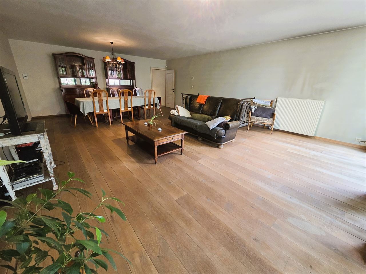 Ruime veelzijdige woning, 4 slpk met groot bijgebouw aan de Bist