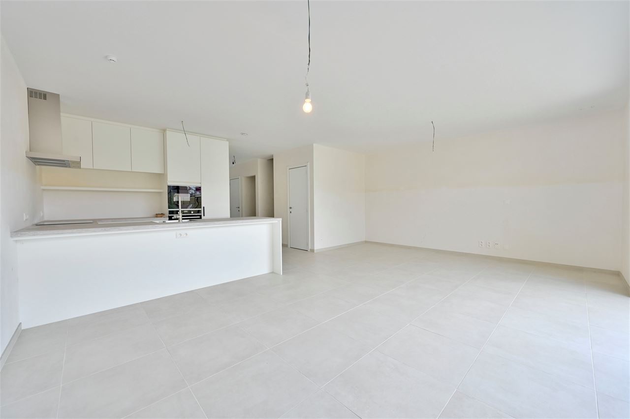Moderne nieuwbouwwoning met 4 slpk en zonnige tuin