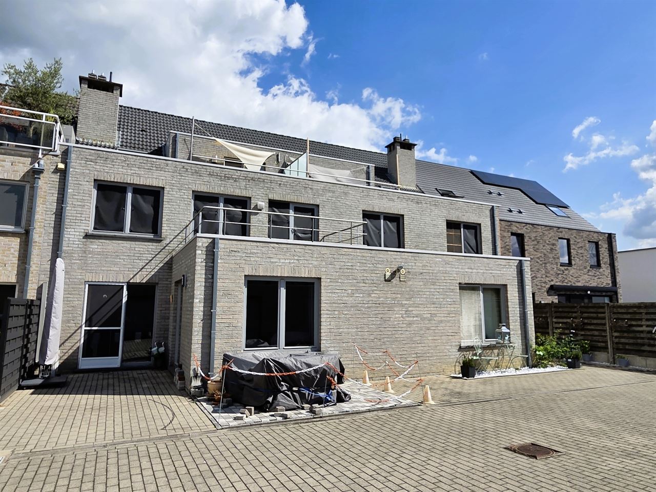 Instapklaar 2 slpk appartement met staanplaats