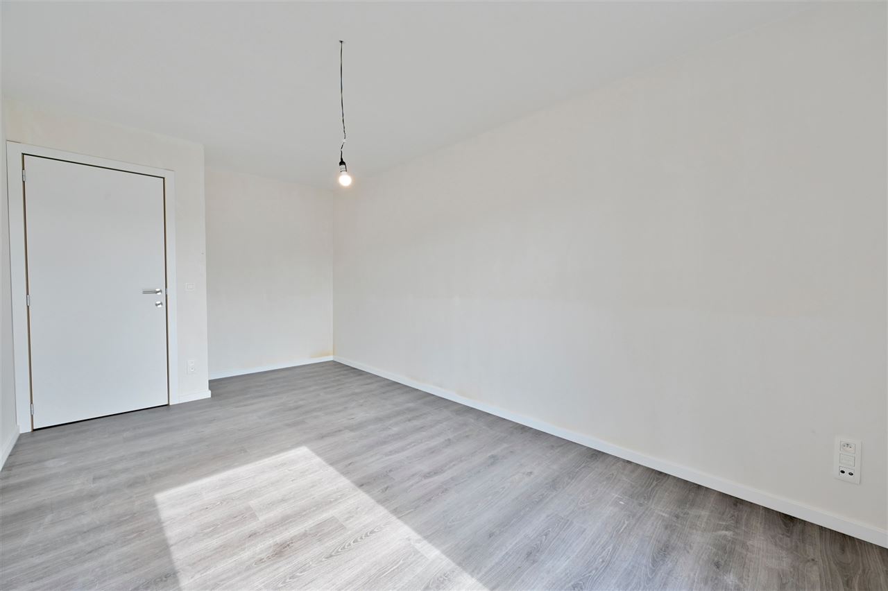 Moderne nieuwbouwwoning met 4 slpk en zonnige tuin