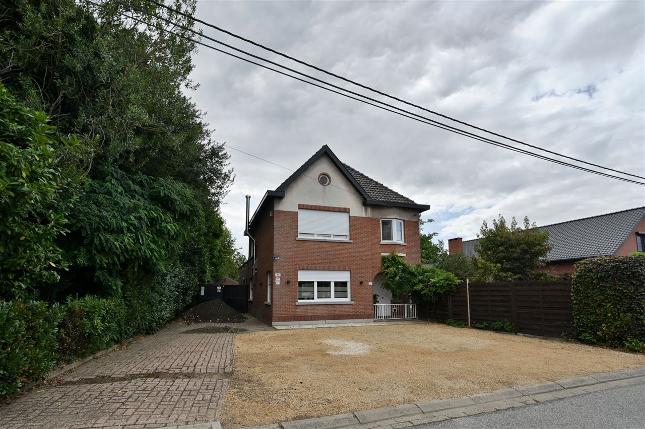 Veelzijdige woning met 5 slpks en bijgebouw van ca. 150 m²