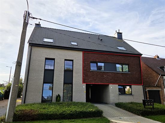 Instapklaar 2slpk- appartement met zuidgericht terras en carport in hartje Berlaar
