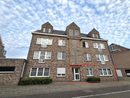 Ruim gelijkvloers app van 102 m² met terras en staanplaats in hartje Bonheiden