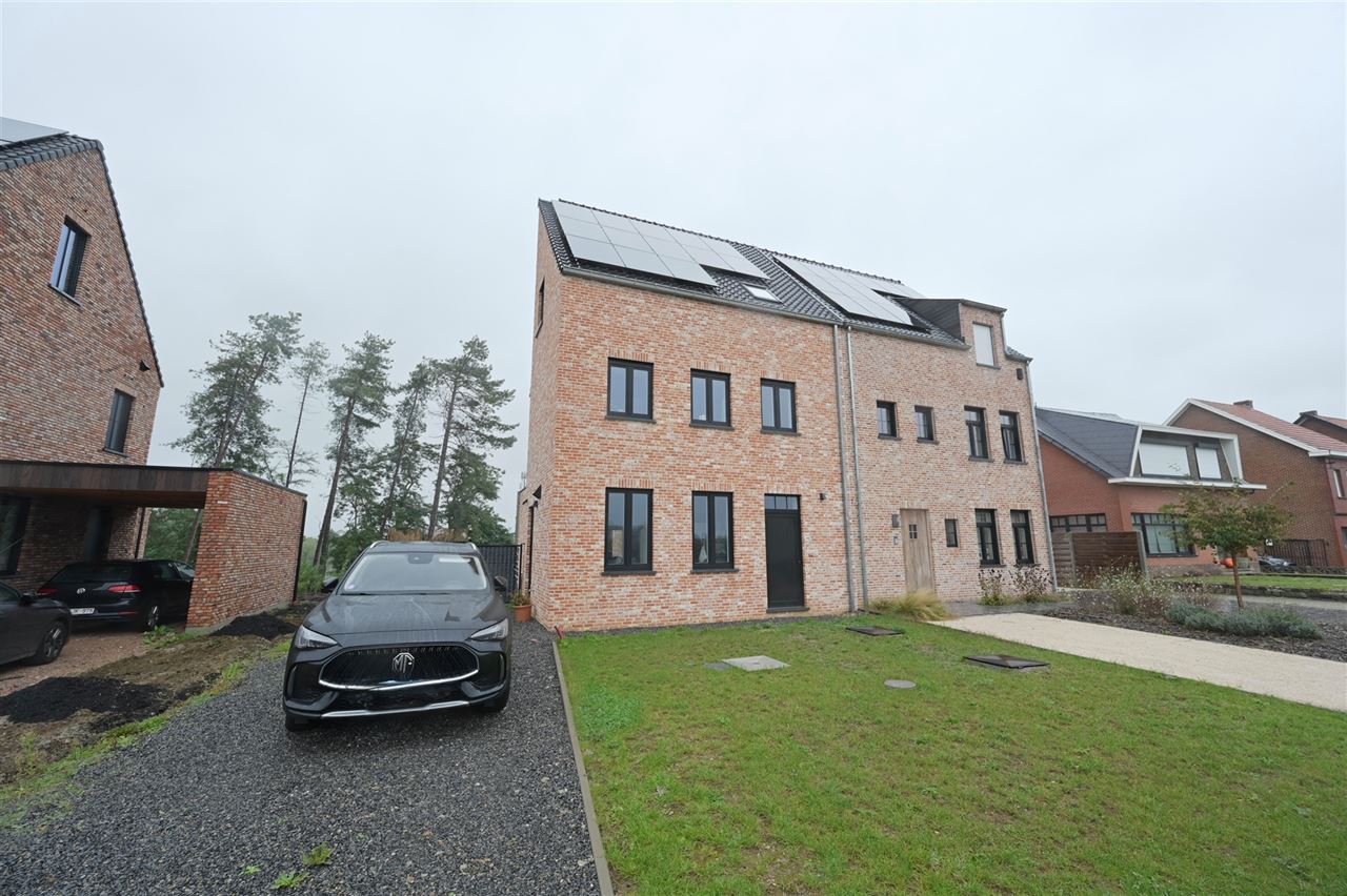 Moderne woning met 4 slaapkamers en tuin te Ramsel