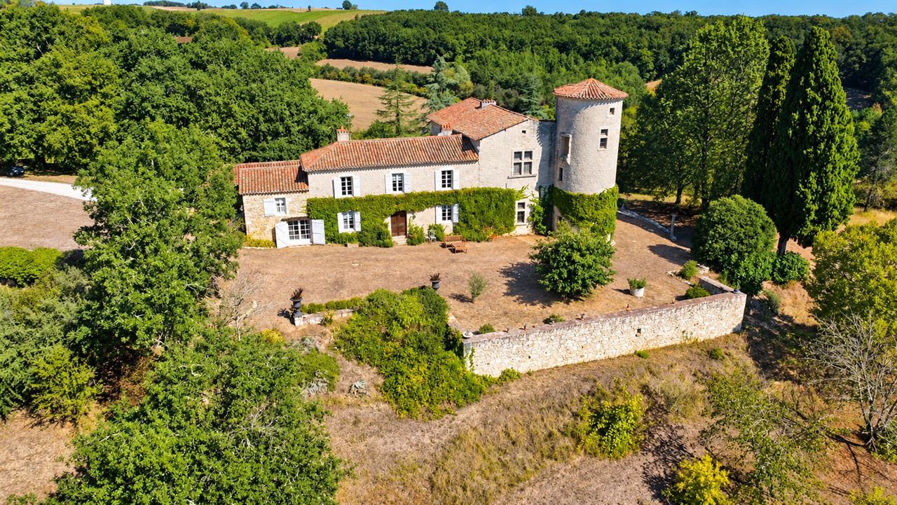 CHÂTEAU DE PIMBAT-CRUZALET – DOMAINE D’EXCEPTION