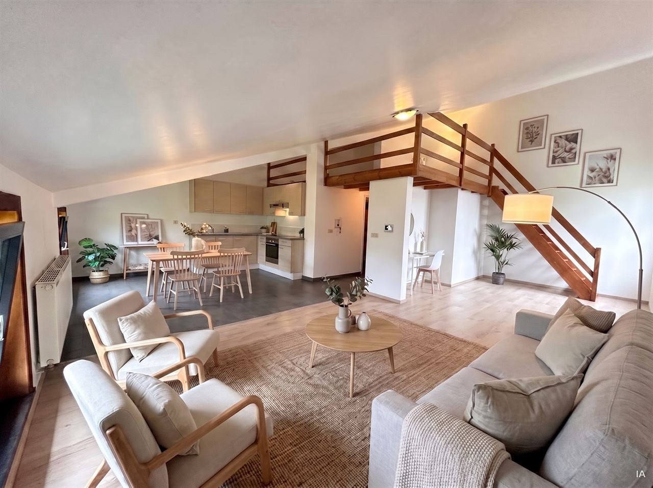 Lumineux loft avec parking privé