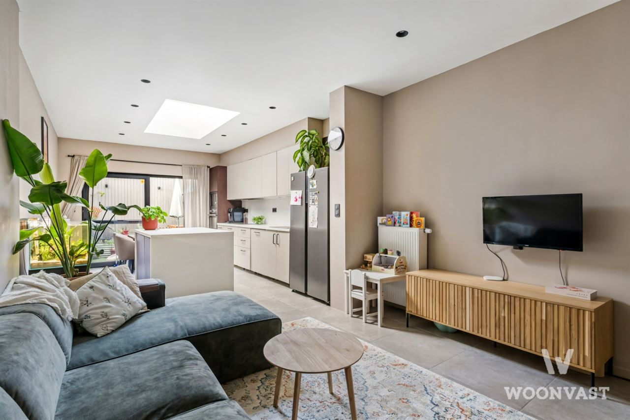 Instapklare woning met 3 slaapkamers, gerenoveerd in 2023 en EPC B in centrum Lokeren.