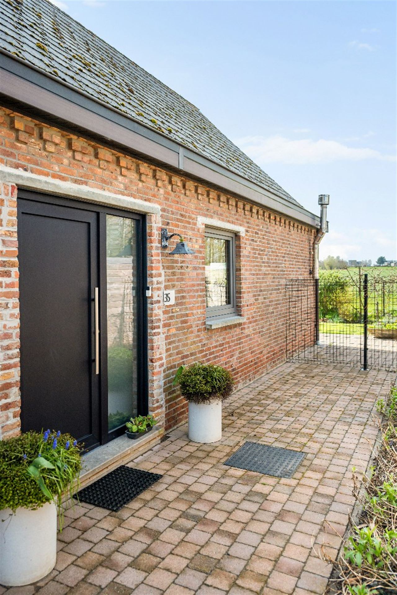 Instapklare open bebouwing met groen uitzicht in Opwijk