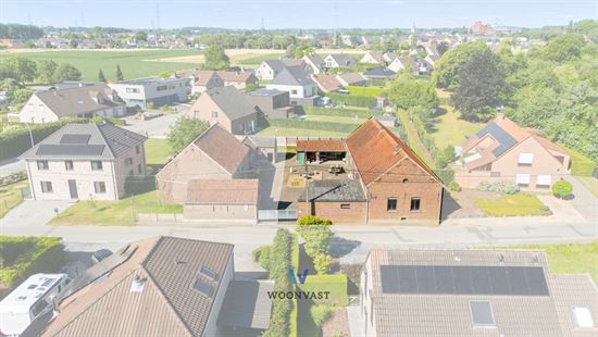 Authentieke hoeve met potentieel in Merchtem!