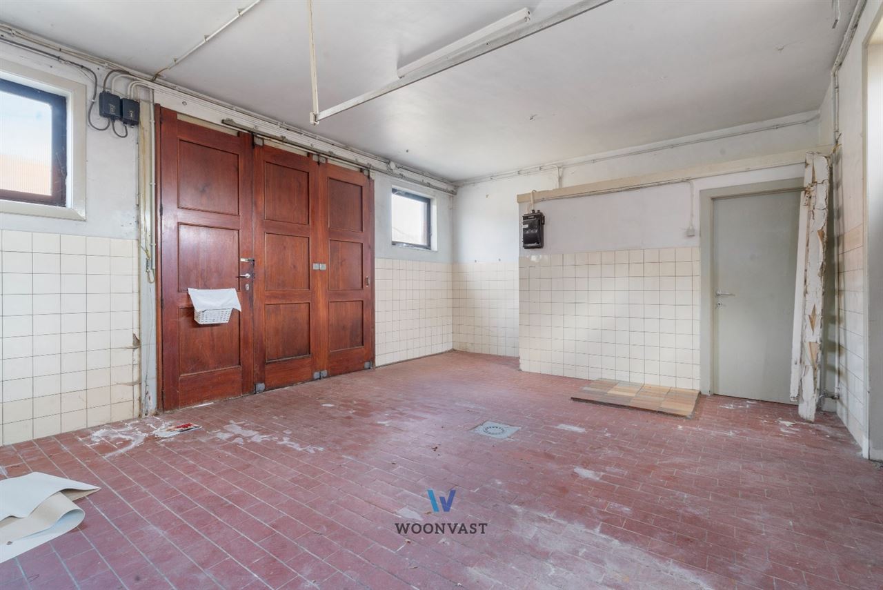 Ruime te renoveren woning in Berlare!
