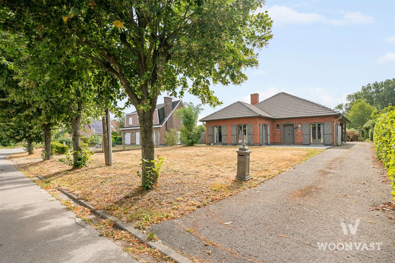 Ruime bungalow met zongerichte tuin nabij Buggenhoutbos