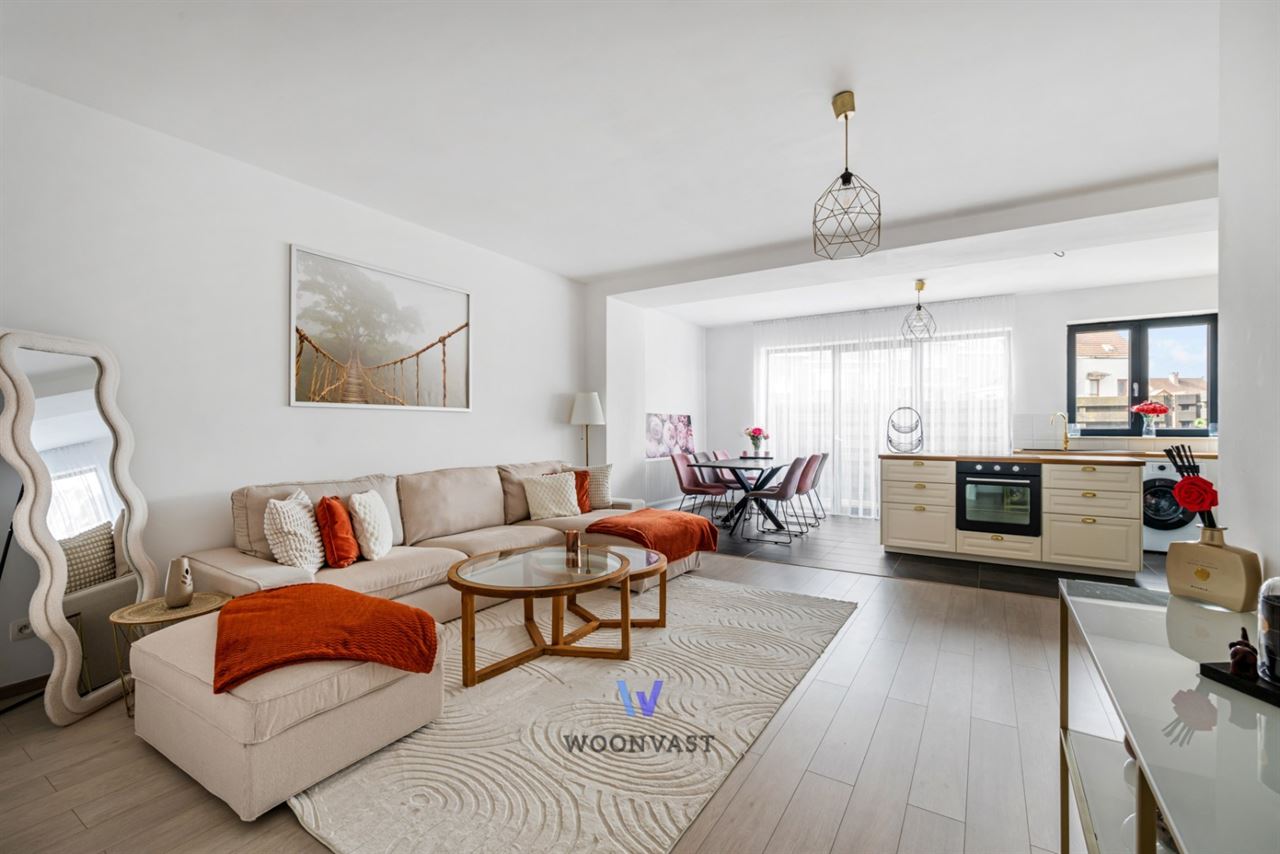 Energiezuinig en lichtrijk duplex-appartement in hartje Zellik