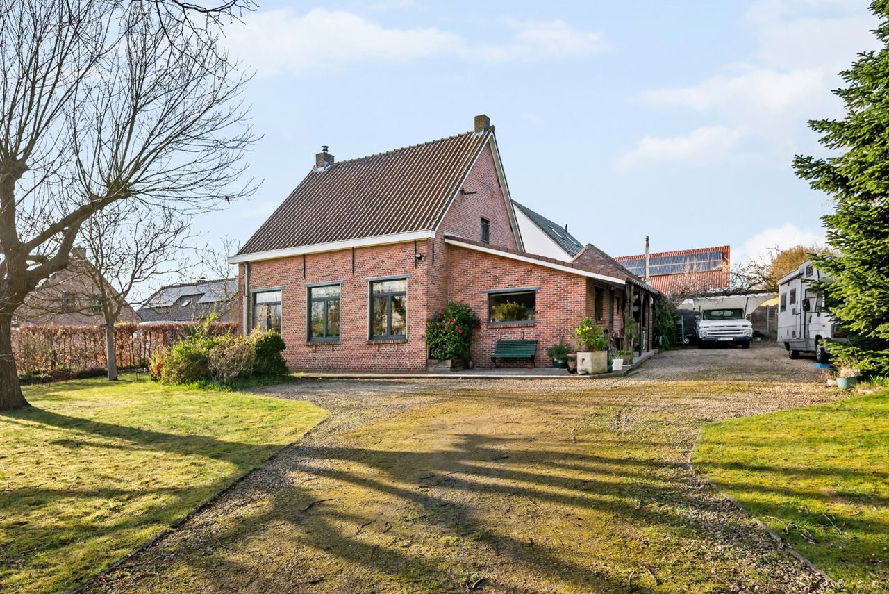 IN OPTIE Charmante open bebouwing op een groen perceel van 1.350 m²