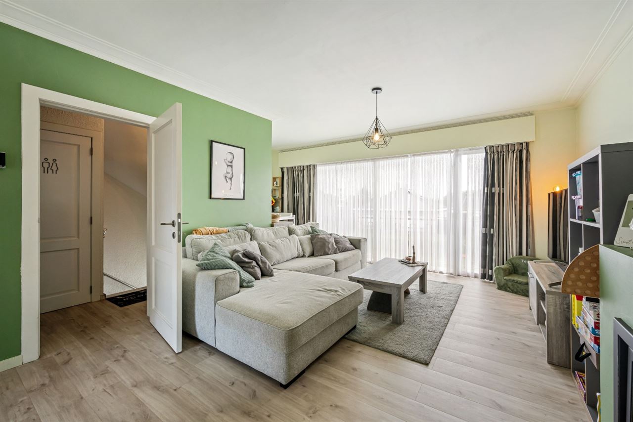 Lichtrijke 4-gevel bel-etagewoning