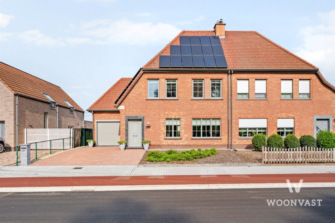 Lichtrijke, kwalitatief afgewerkte & ruime woning!