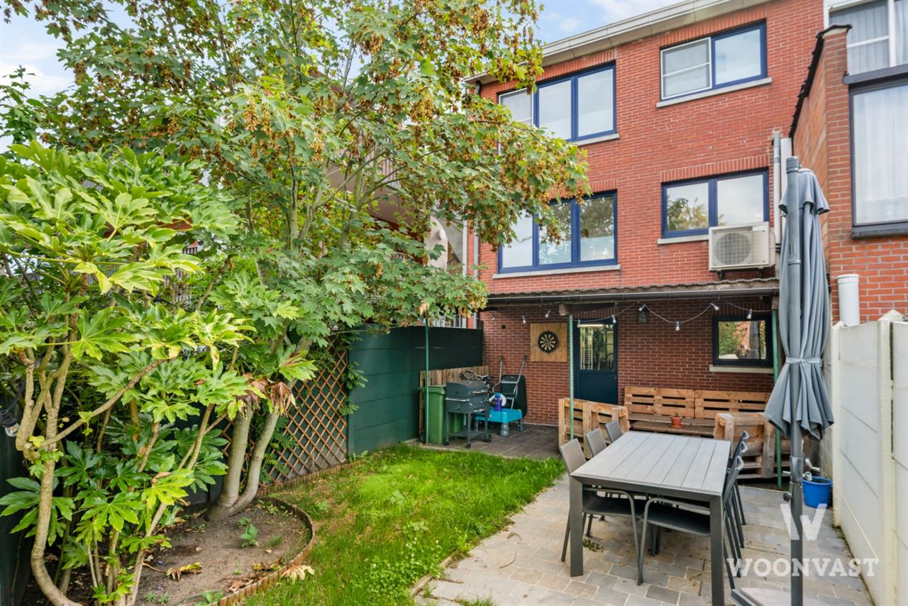 Instapklare woning met garage en gezellige tuin!