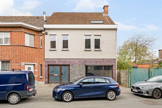 Halfopen bebouwing met 4 à 5 slaapkamers in centrum Opwijk met tuin!