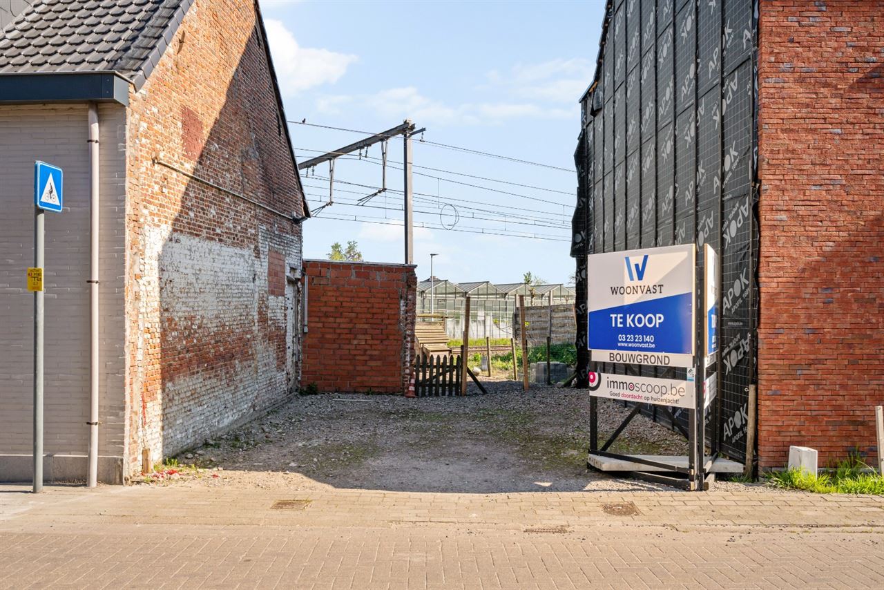 Bouwklaar perceel voor gesloten bebouwing — Eekstraat 367A, Lokeren