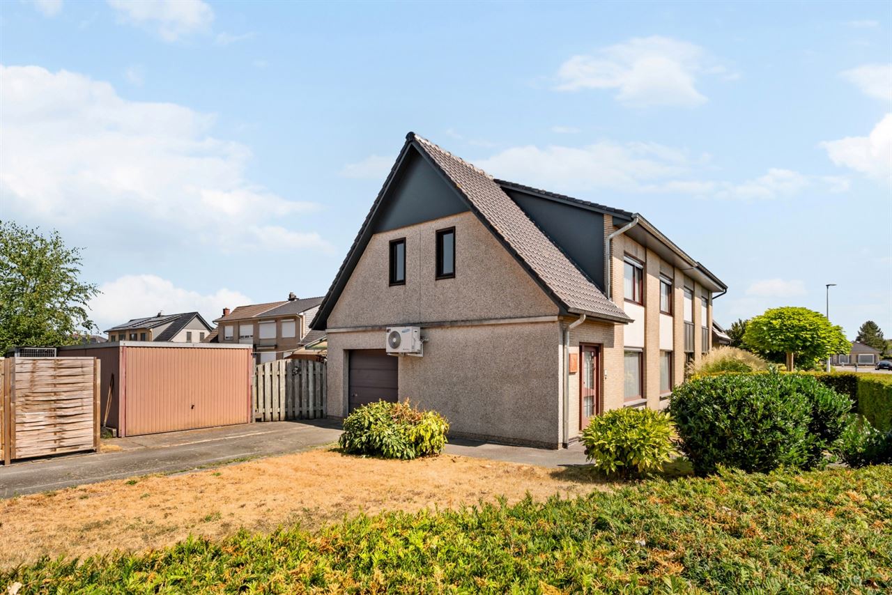 Gezinswoning met 3 slaapkamers en inpandige garage op 699 m².